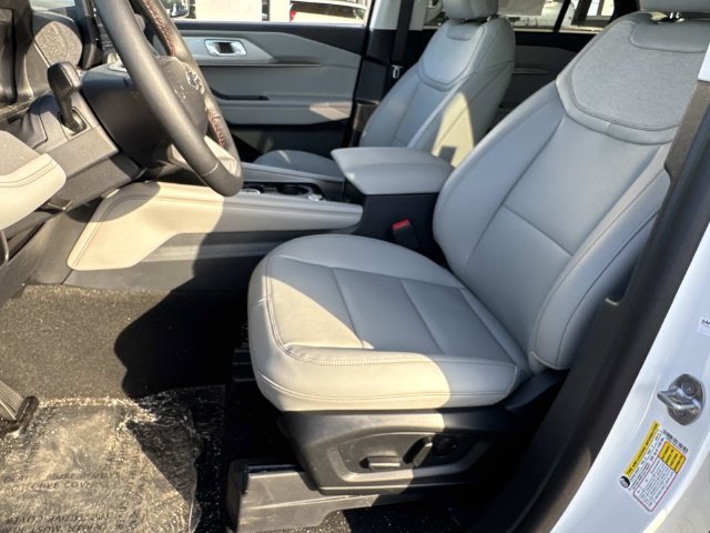 New 2026 Ford Explorer Active w/ Active Comfort Package RWD image 19
