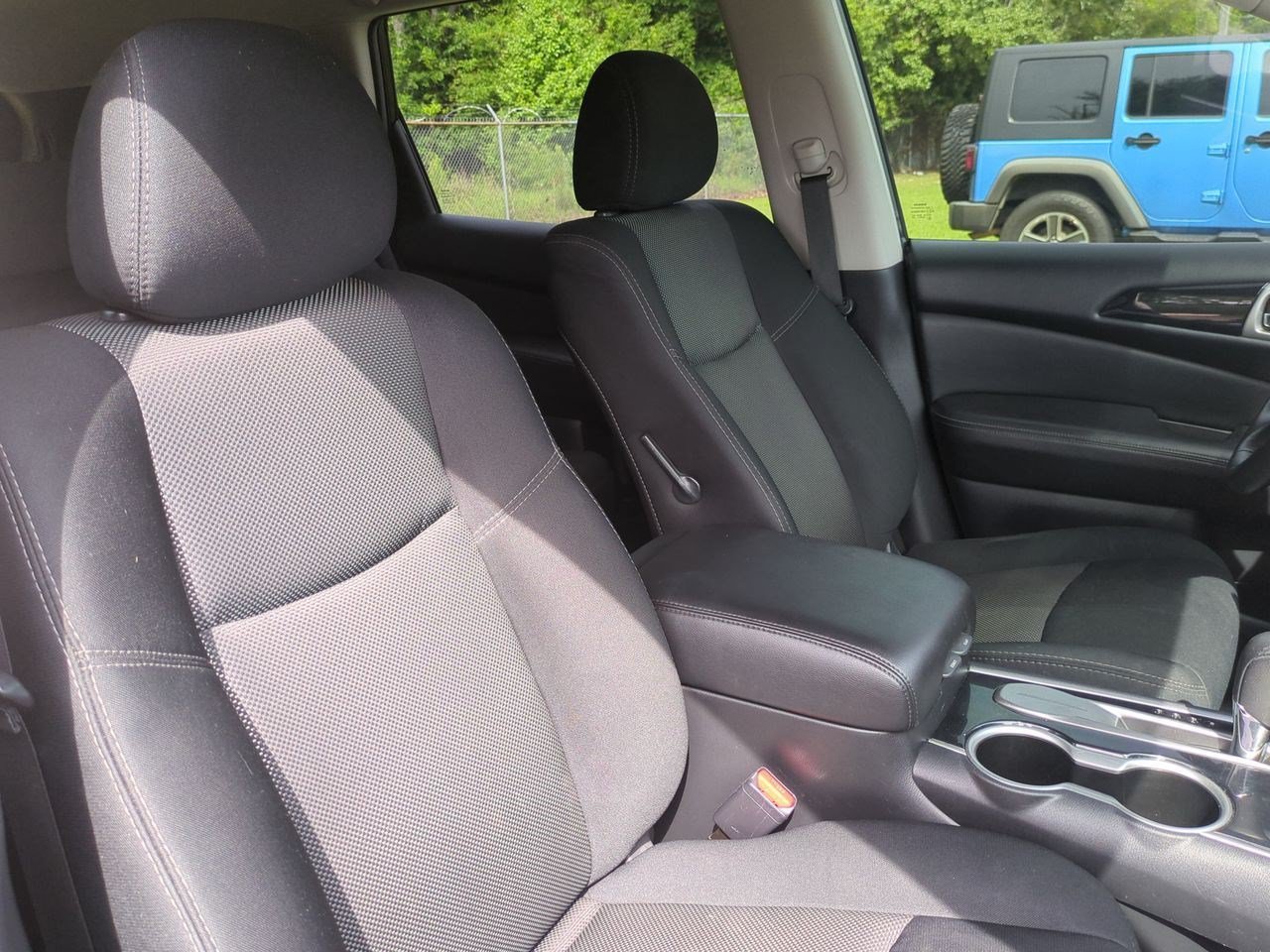 Certified 2020 Nissan Pathfinder SV FWD image 43