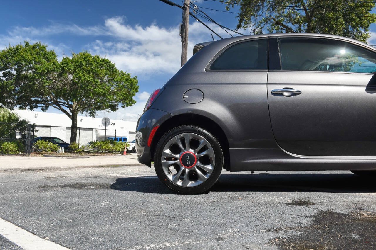Used 2017 FIAT 500 Pop w/ Sport Appearance Package FWD image 28