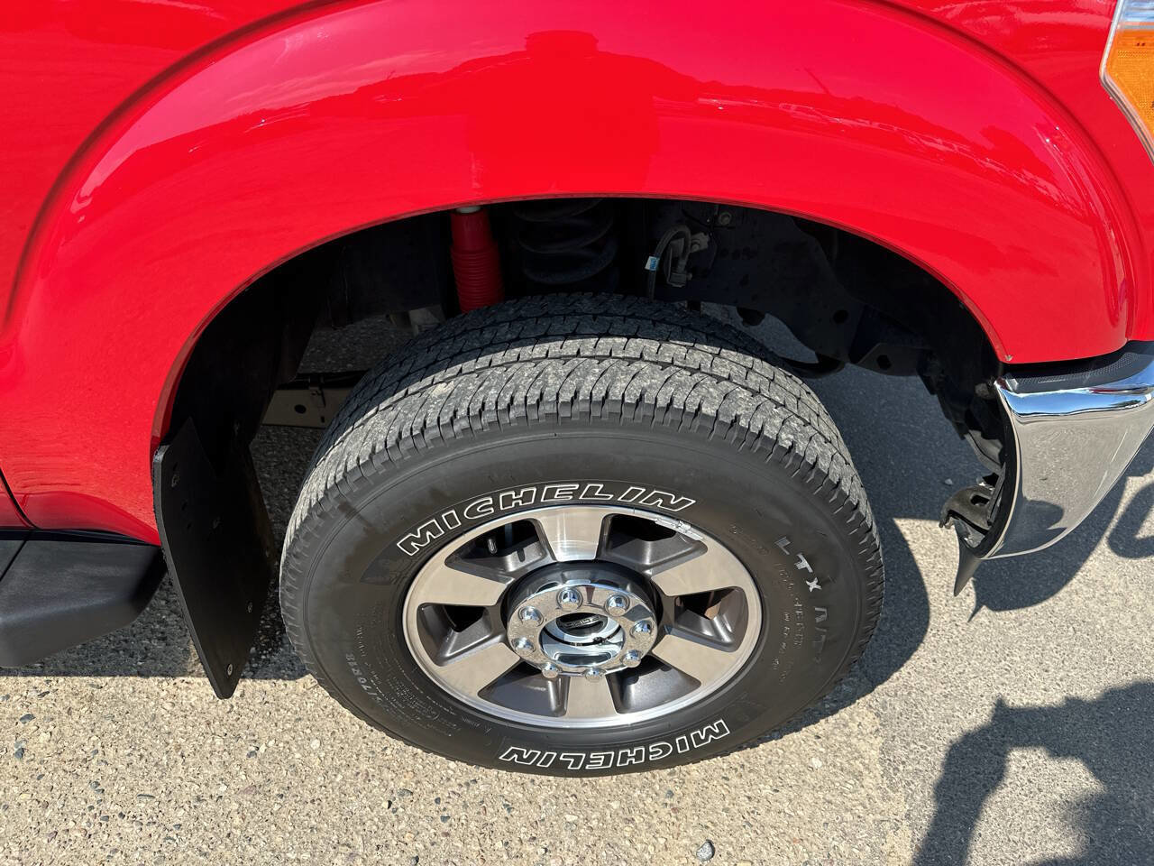 Used 2014 Ford F350 Lariat w/ Lariat Interior Package image 9