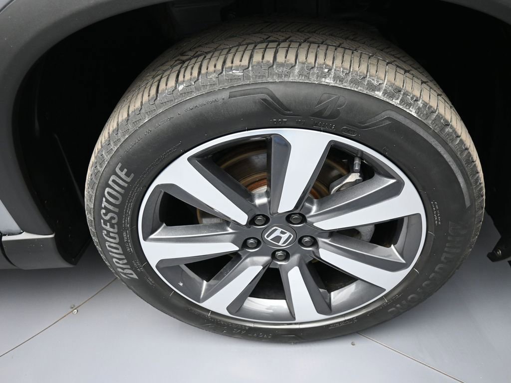 Certified 2023 Honda Pilot Touring image 13