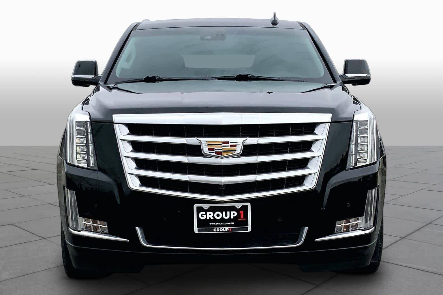 Used 2016 Cadillac Escalade ESV Luxury AWD/4WD image 4