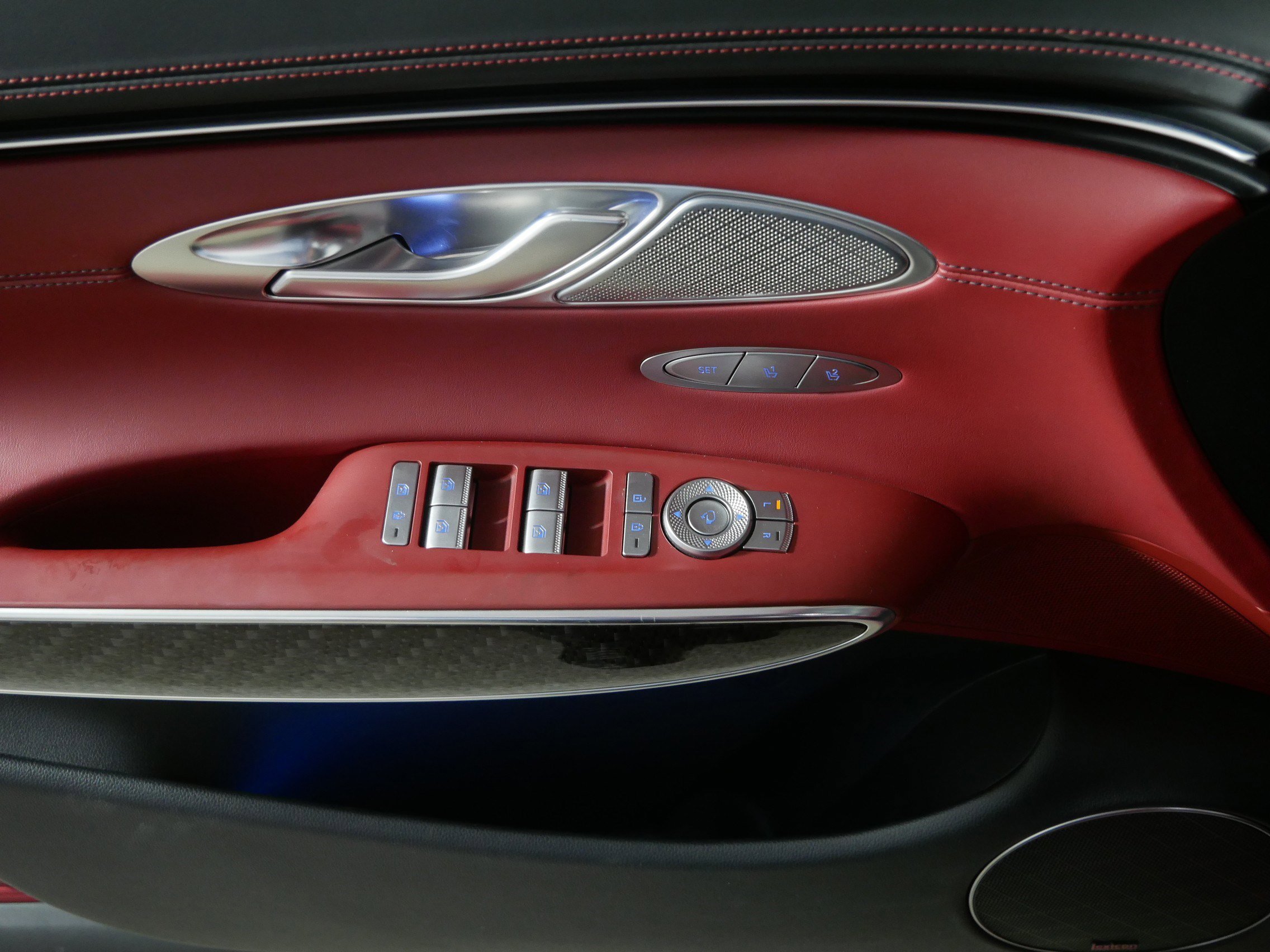 Used 2023 Genesis GV70 3.5T Sport w/ Sport Prestige Package image 19