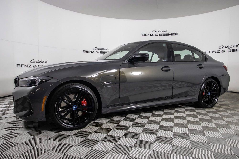 Used 2023 BMW 330e xDrive w/ M Sport Package image 5