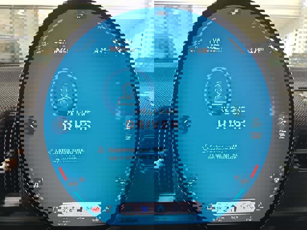 Certified 2025 MINI Cooper 2-Door Hardtop image 5