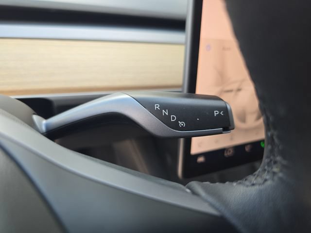 Used 2023 Tesla Model Y Long Range AWD/4WD image 23