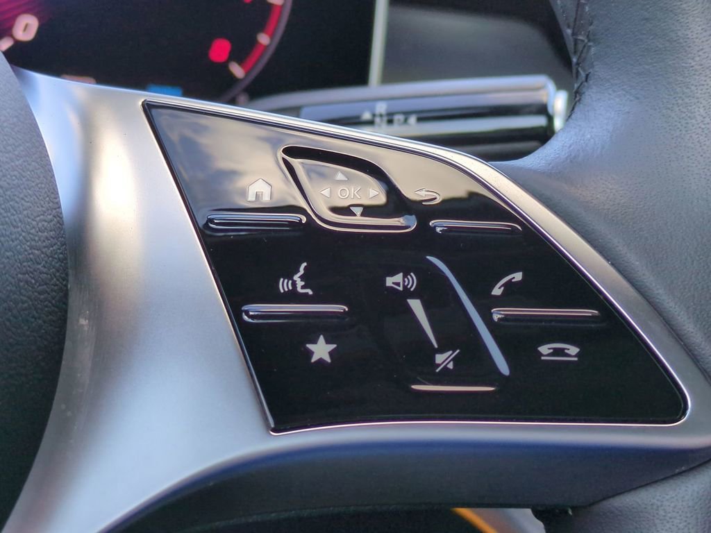 Used 2025 Mercedes-Benz CLE 300 4MATIC Cabriolet image 25