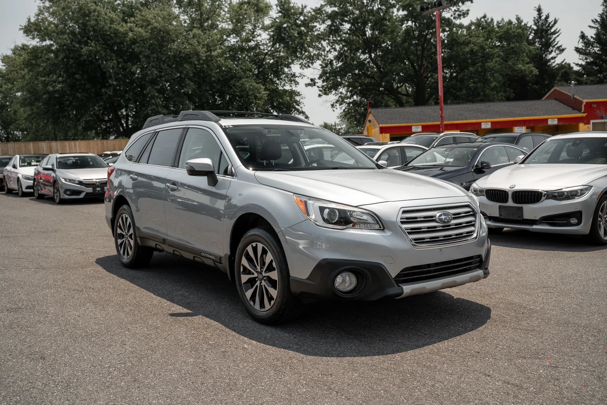 Used 2017 Subaru Outback 2.5i Limited AWD/4WD image 4