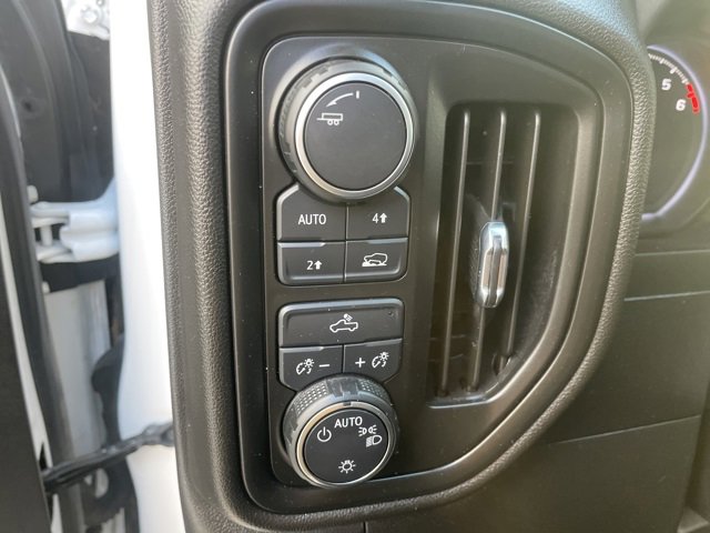 Used 2022 Chevrolet Silverado 1500 Custom image 31