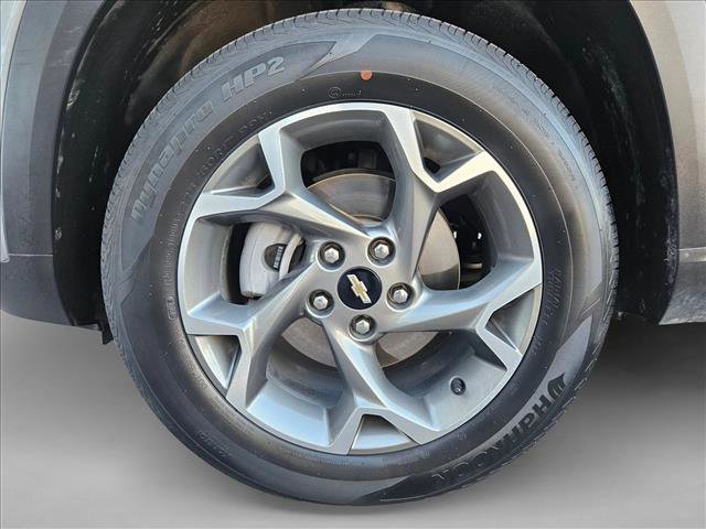 Used 2025 Chevrolet Trax LT FWD image 21