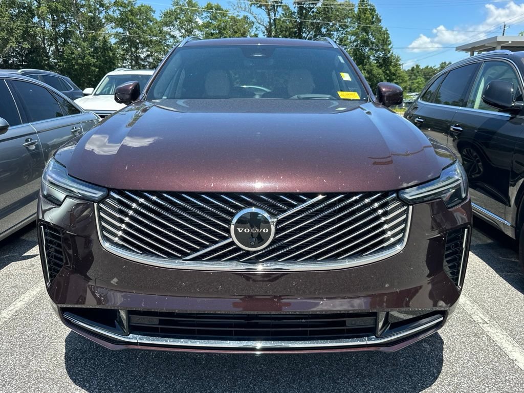 Used 2025 Volvo XC90 T8 Ultra w/ Lounge Package AWD/4WD image 2