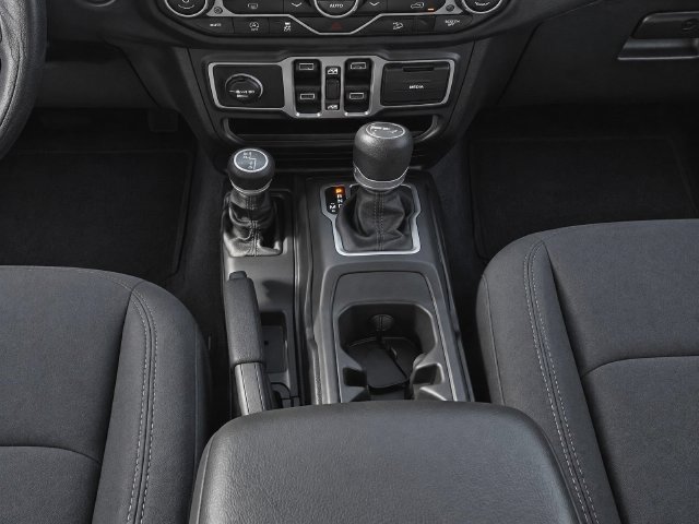 Used 2019 Jeep Wrangler Unlimited Sport S AWD/4WD image 19
