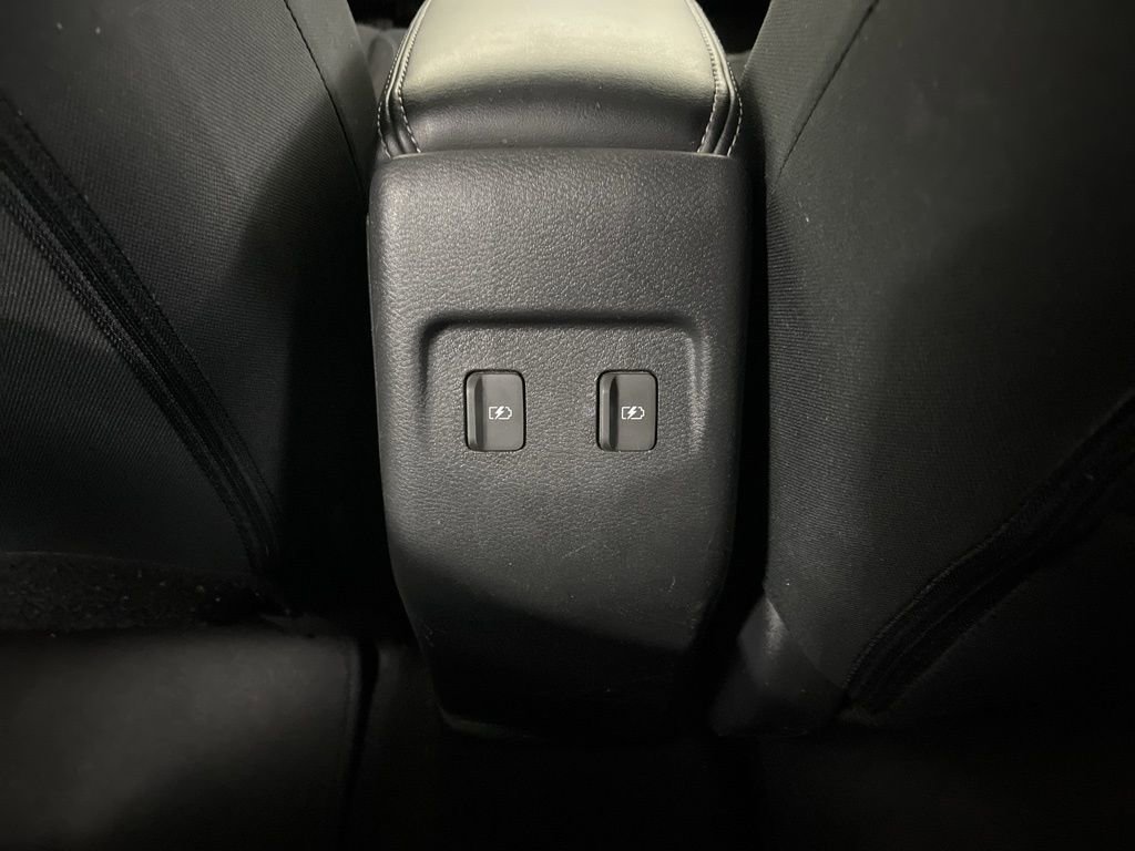 Used 2024 Nissan Kicks SV image 30