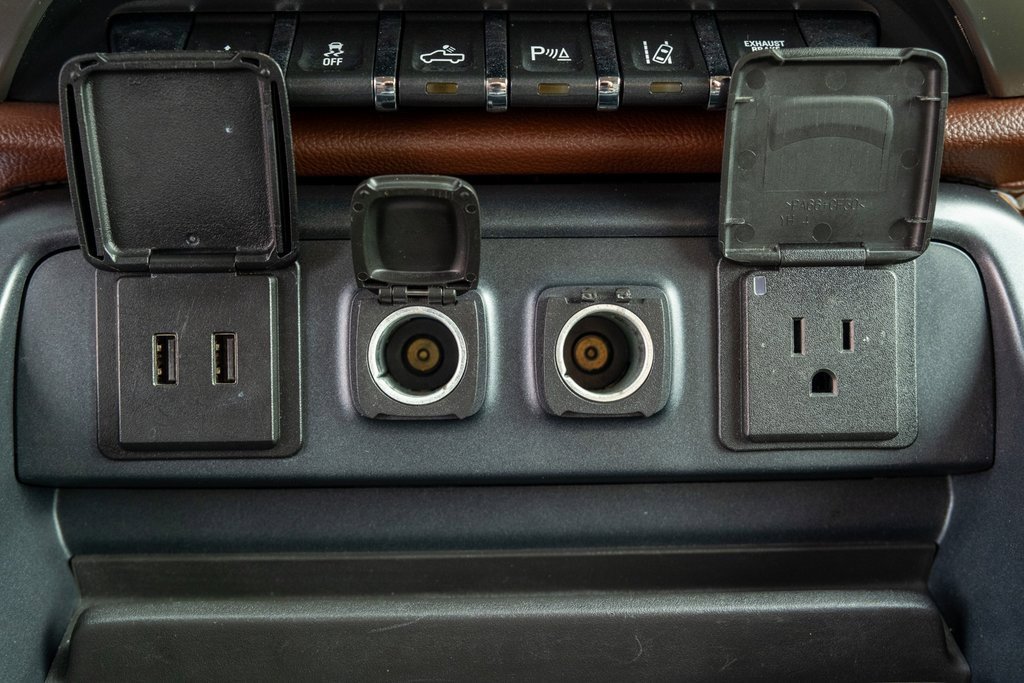 Used 2017 Chevrolet Silverado 2500 High Country w/ Duramax Plus Package image 20