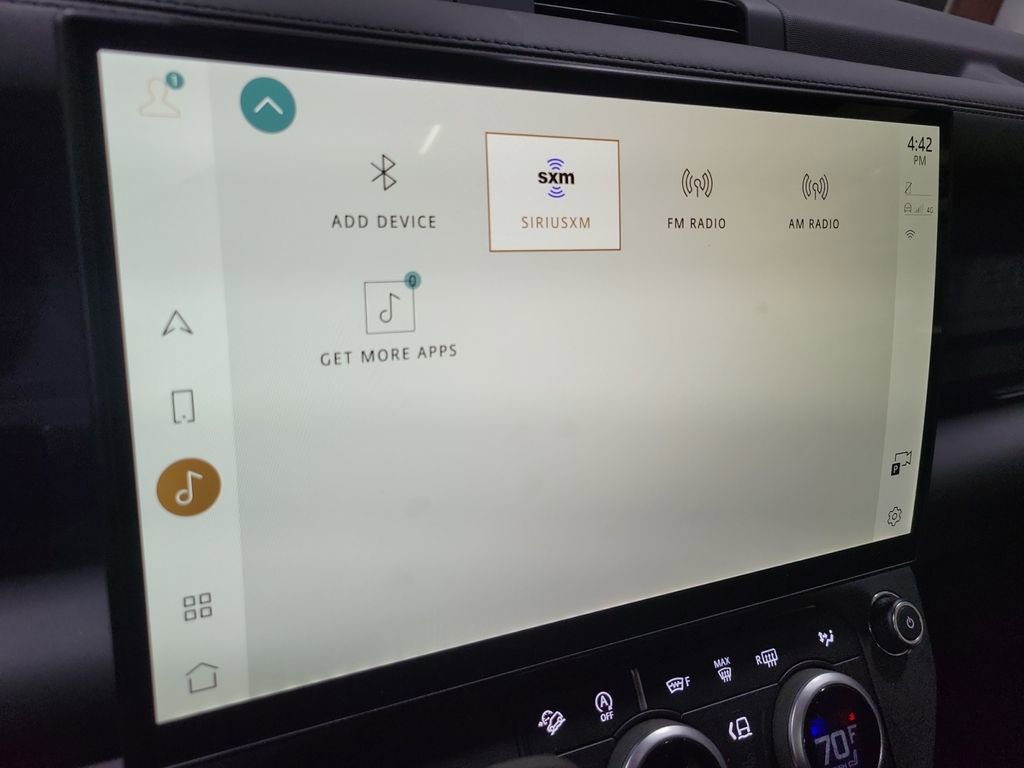 New 2026 Land Rover Defender 130 X-Dynamic SE image 33