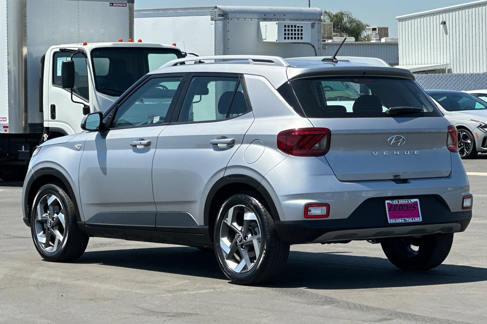 Used 2025 Hyundai Venue SEL FWD image 7