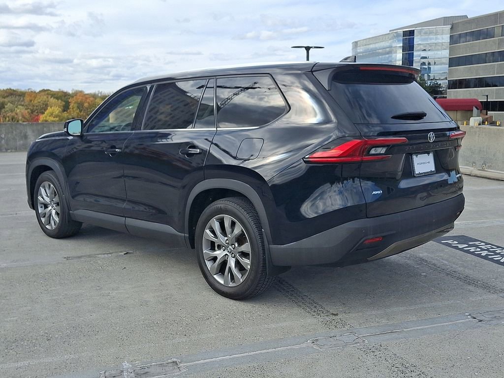 Used 2024 Toyota Grand Highlander XLE image 3