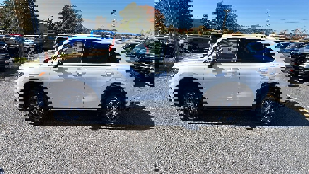 Used 2023 Honda HR-V EX-L image 8