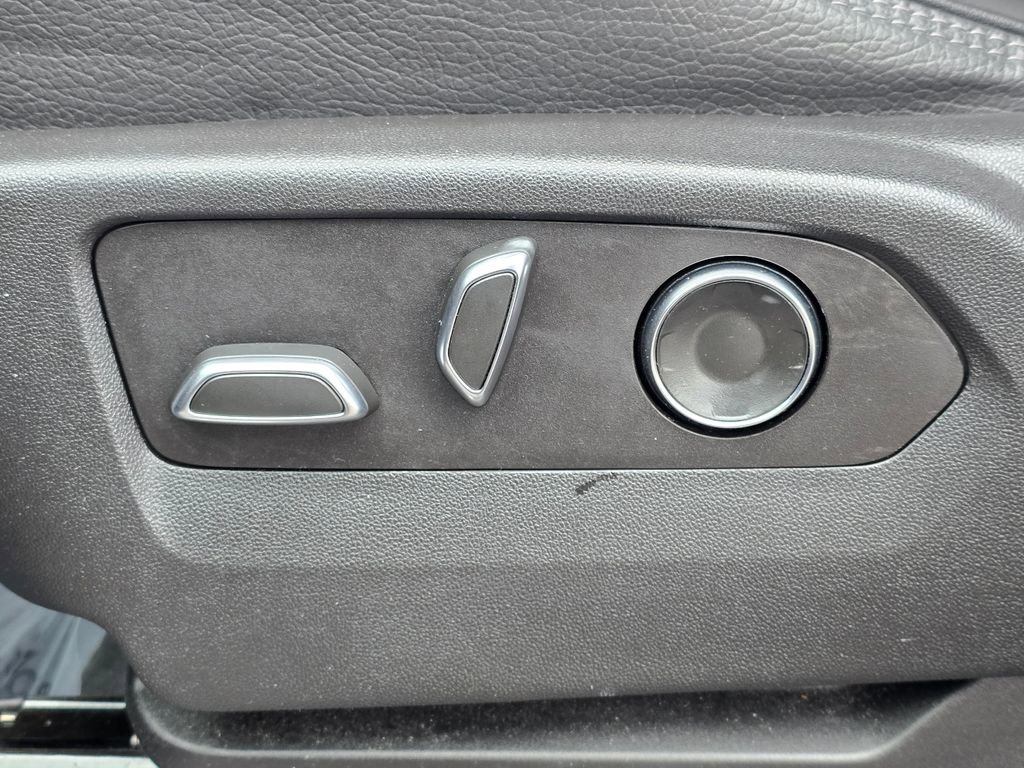 Certified 2023 GMC Yukon Denali image 15