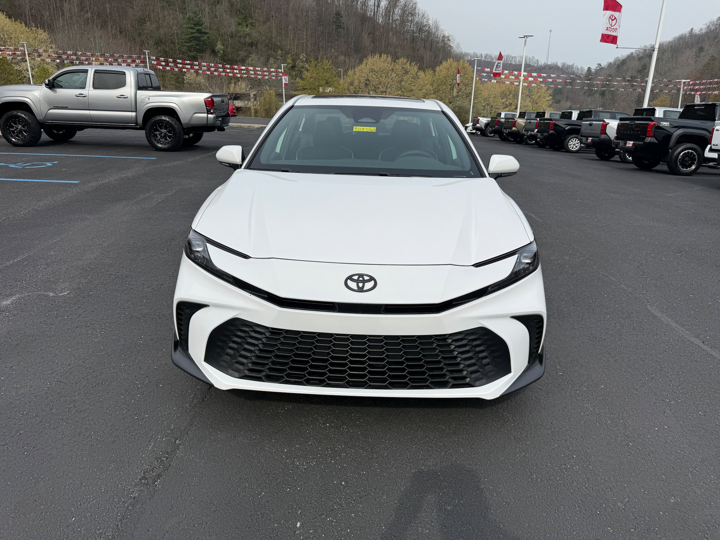 New 2026 Toyota Camry SE image 4