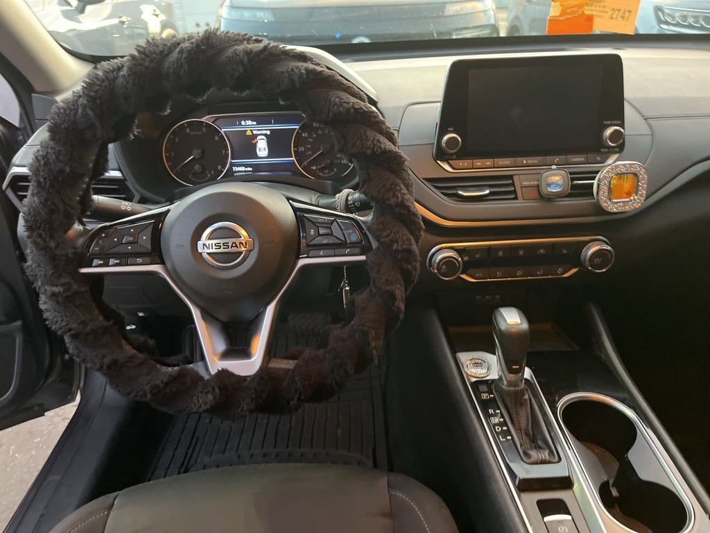 Certified 2021 Nissan Altima 2.5 SV w/ SV Premium Package image 8