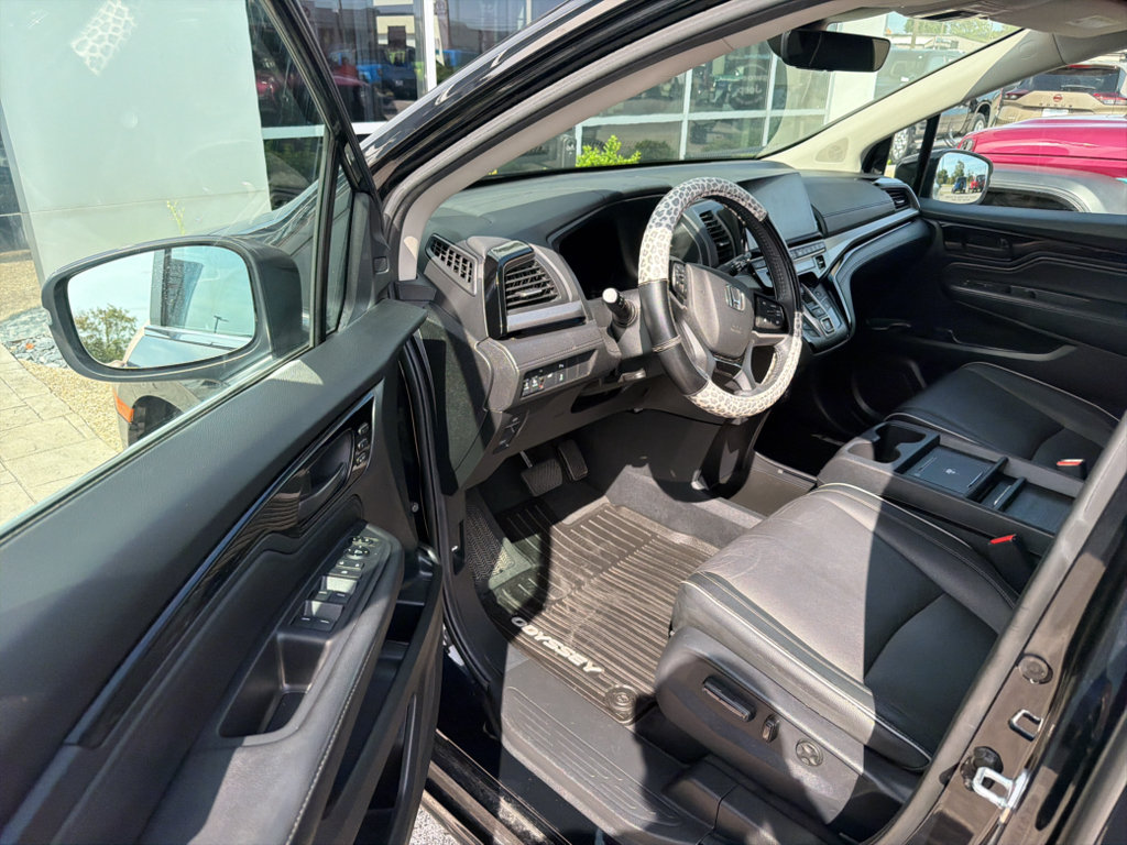 Used 2025 Honda Odyssey Touring image 4