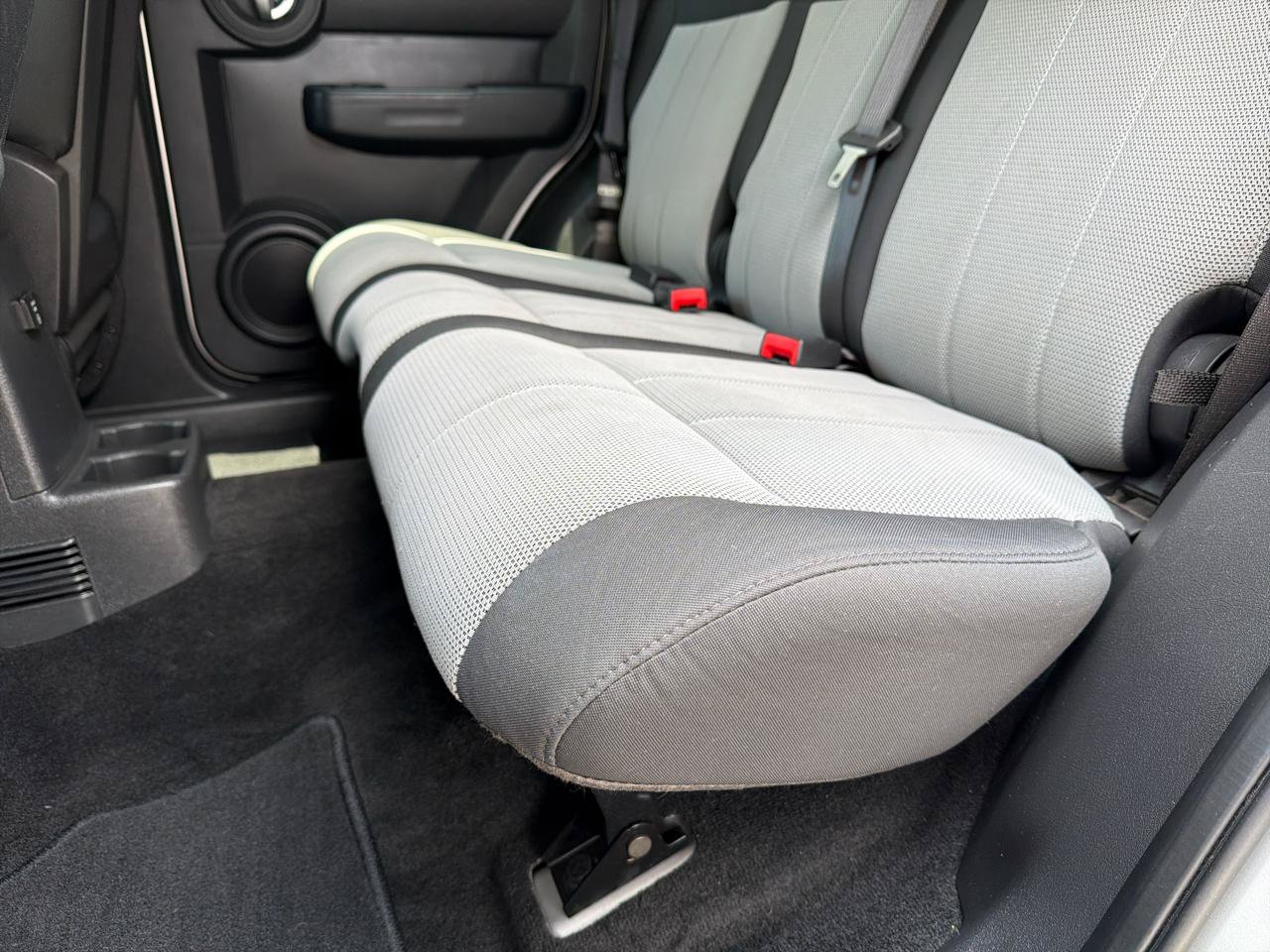 Used 2008 Dodge Nitro SXT RWD image 16