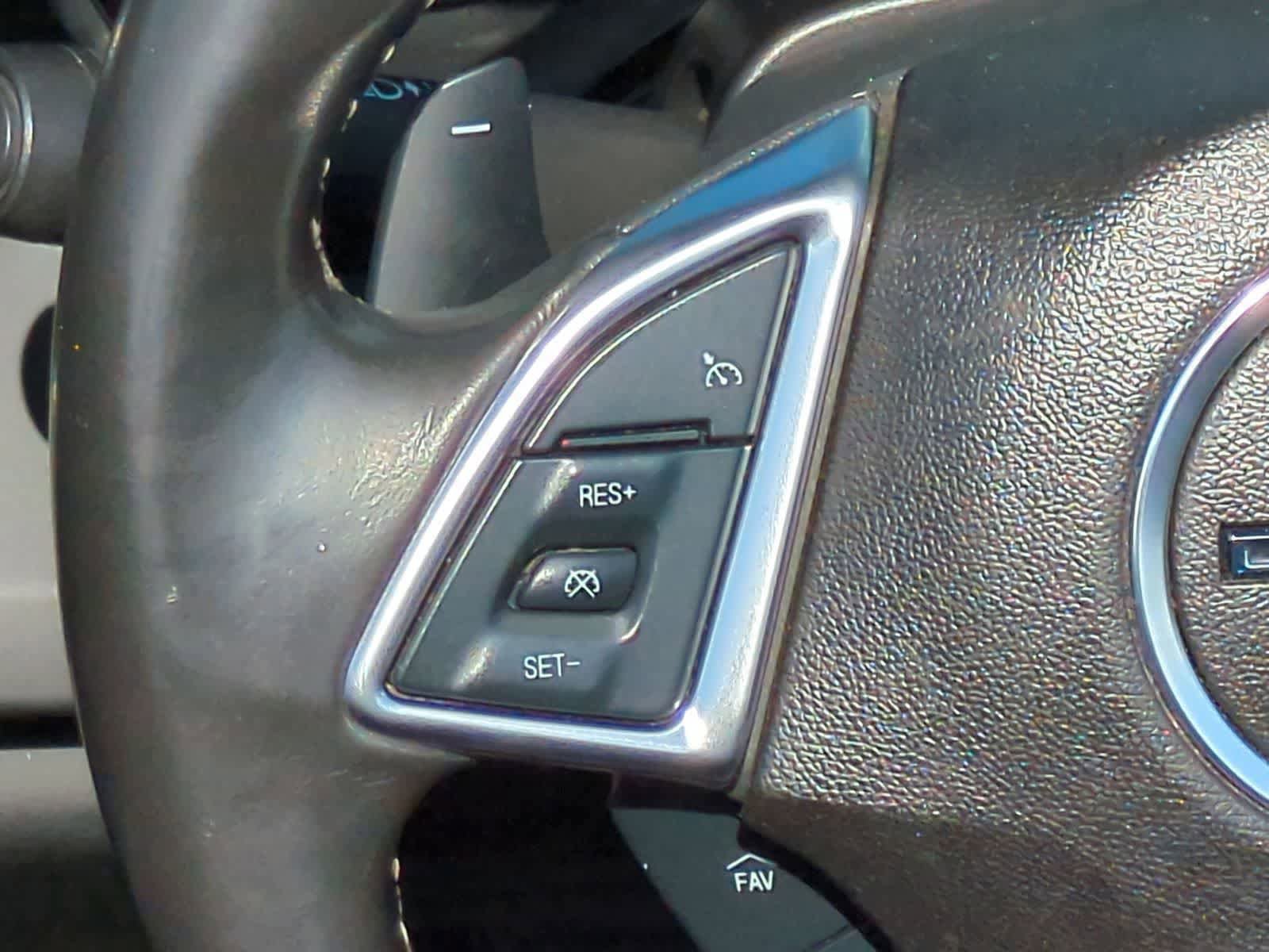 Used 2020 Chevrolet Camaro LT image 24