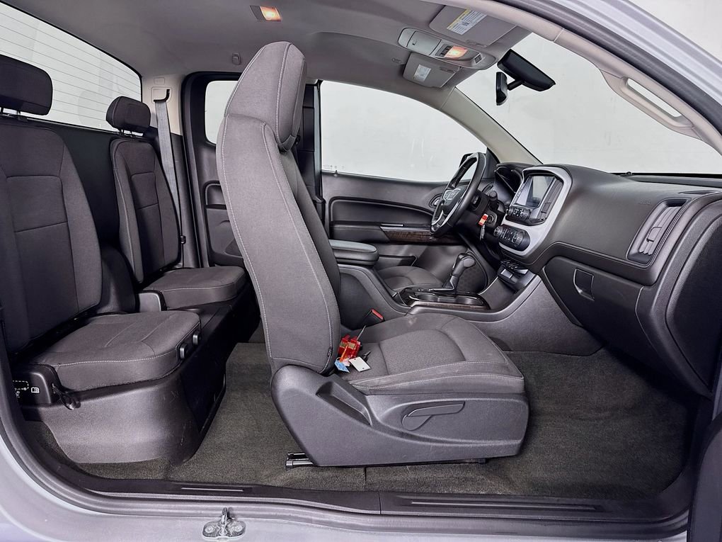 Used 2018 GMC Canyon SLE image 31