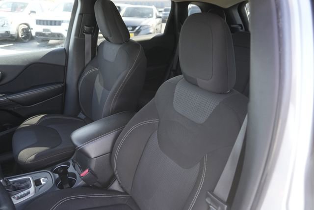 Used 2015 Jeep Cherokee Latitude image 10