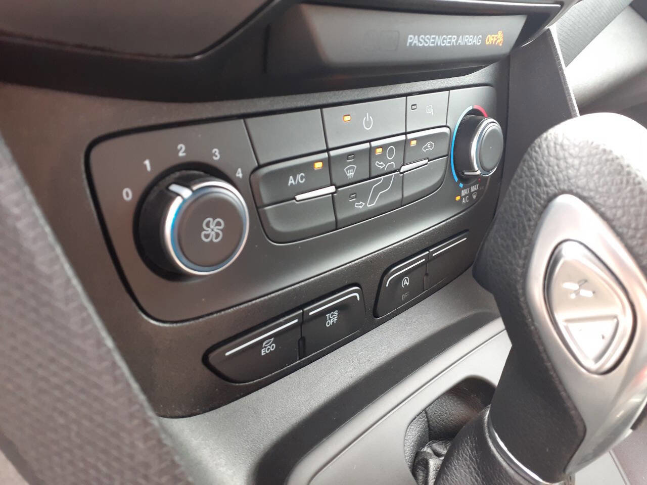 Used 2019 Ford Transit Connect XL image 14