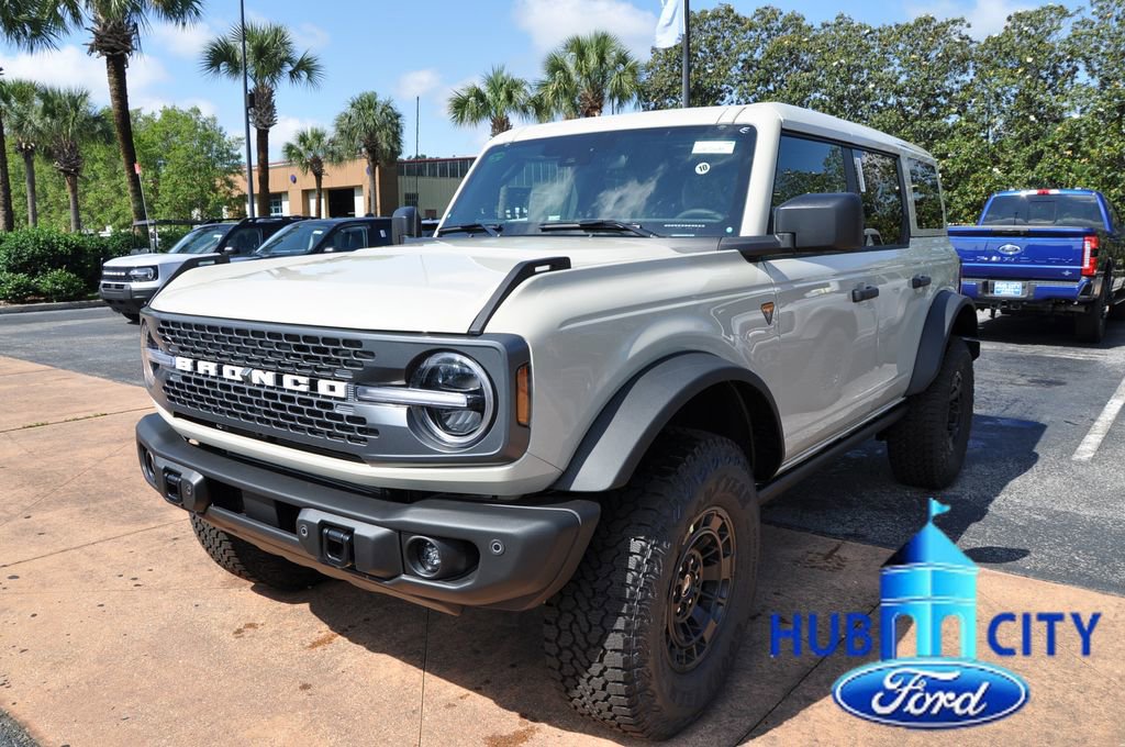 New 2026 Ford Bronco Badlands AWD/4WD image 1