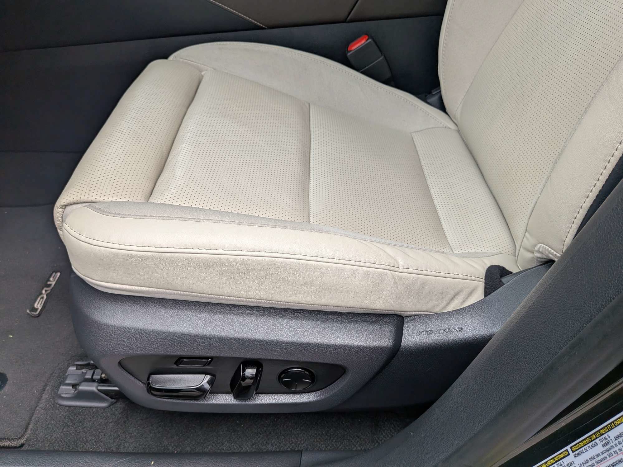 Used 2023 Lexus RX 350 FWD w/ Cold Area Package image 22