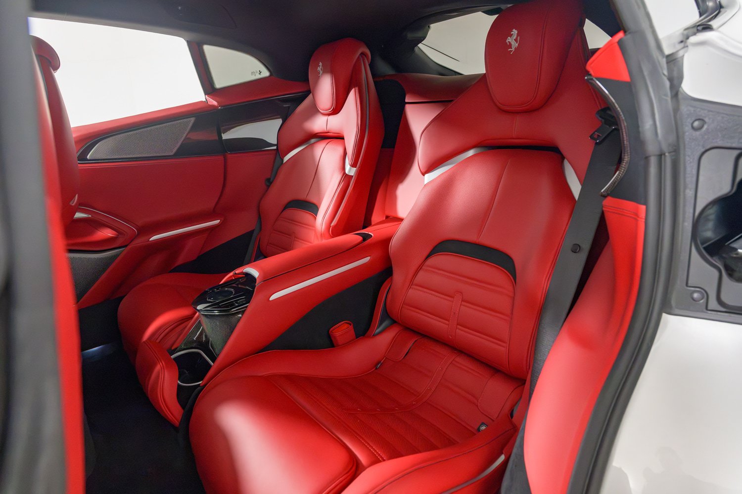 Certified 2025 Ferrari Purosangue AWD/4WD image 22