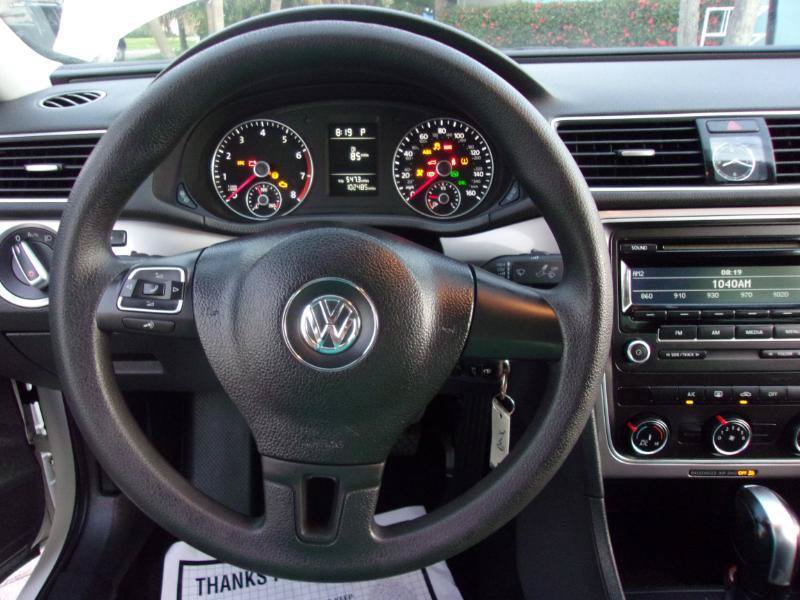 Used 2014 Volkswagen Passat 1.8T S FWD image 27