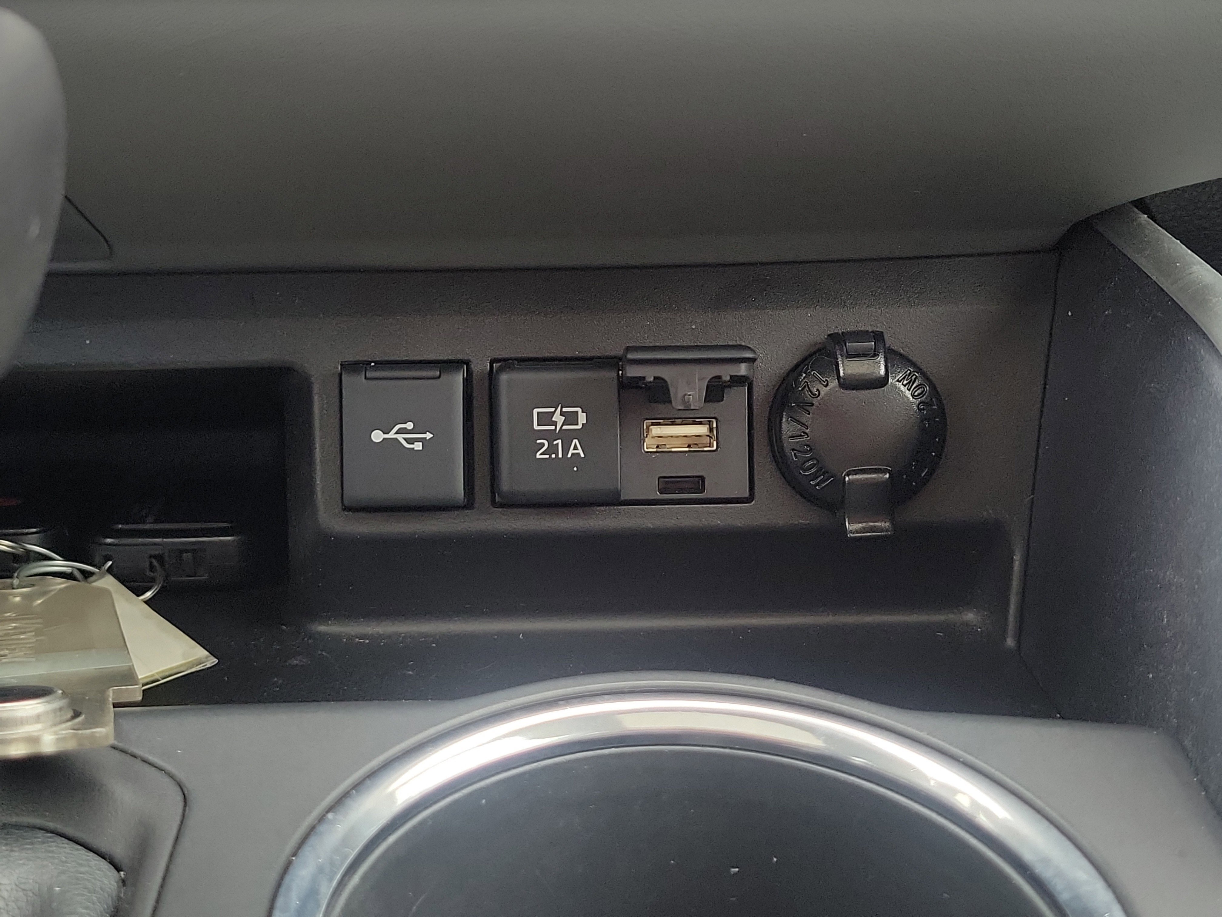 Used 2021 Toyota Highlander XLE image 33