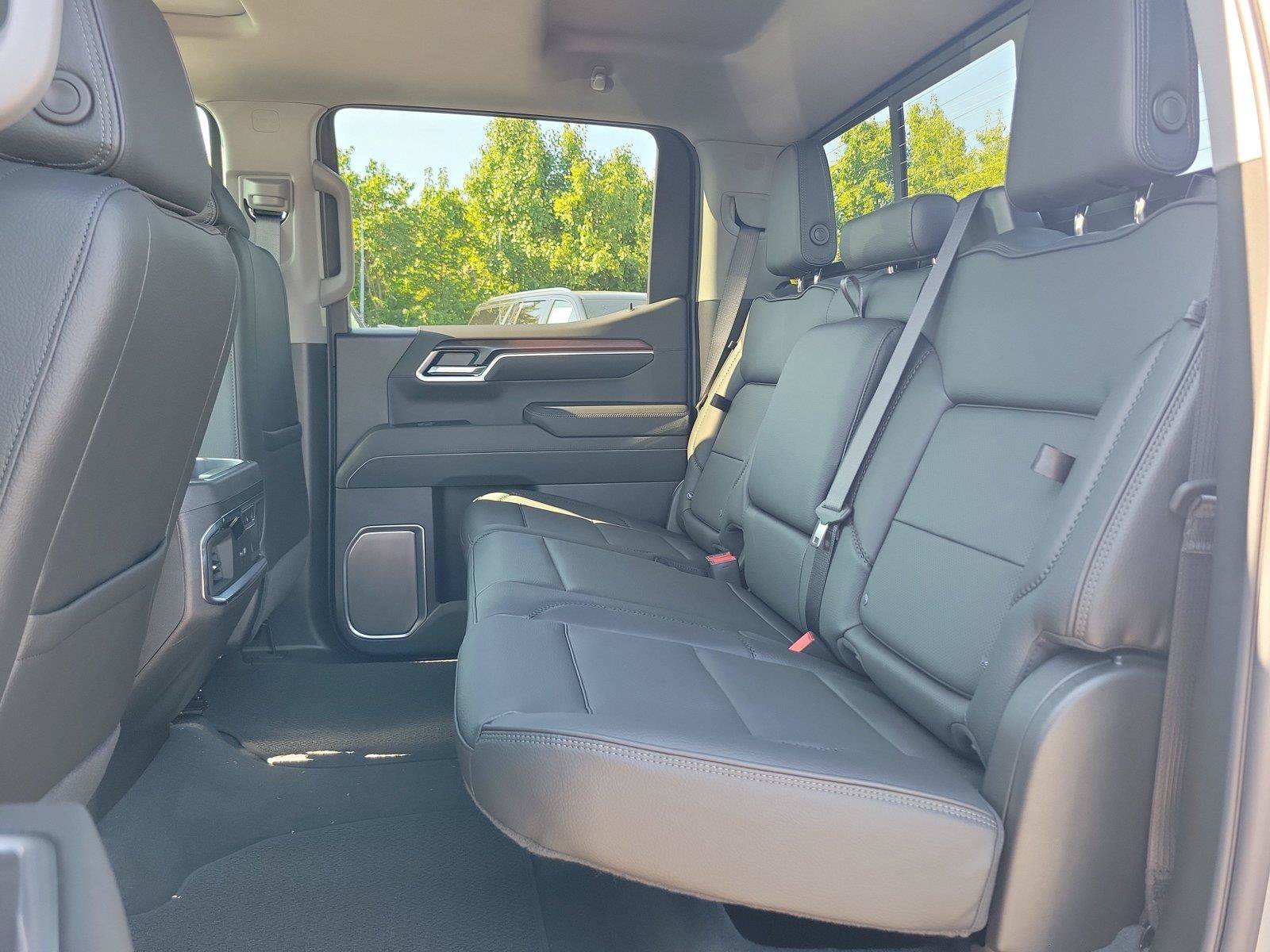 New 2026 GMC Sierra 1500 Denali w/ Technology Package AWD/4WD image 17