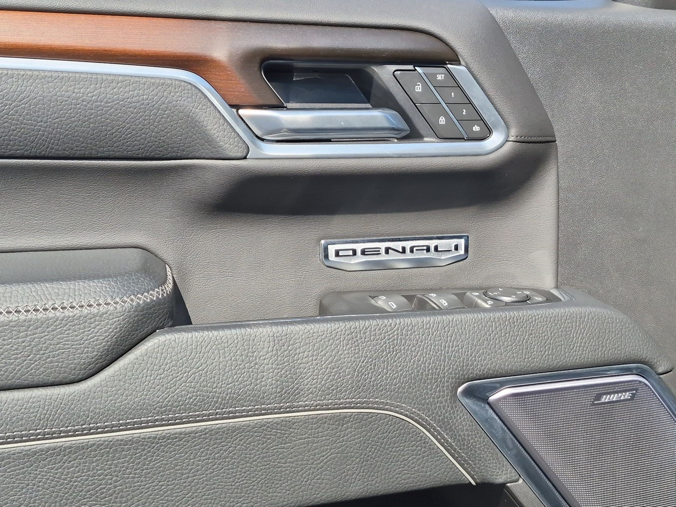 Used 2026 GMC Sierra 1500 Denali w/ Denali Reserve Package AWD/4WD image 13
