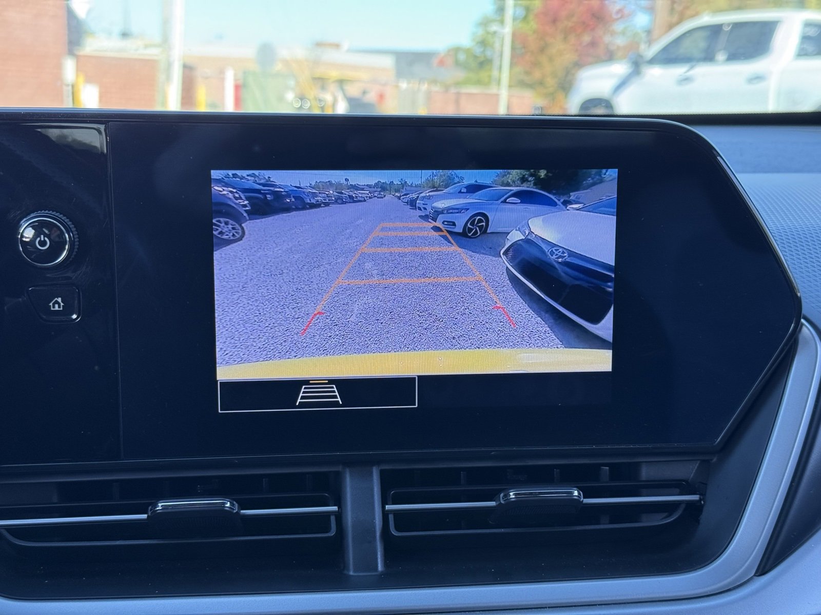 Used 2024 Chevrolet Trax RS w/ Sunroof Package image 20