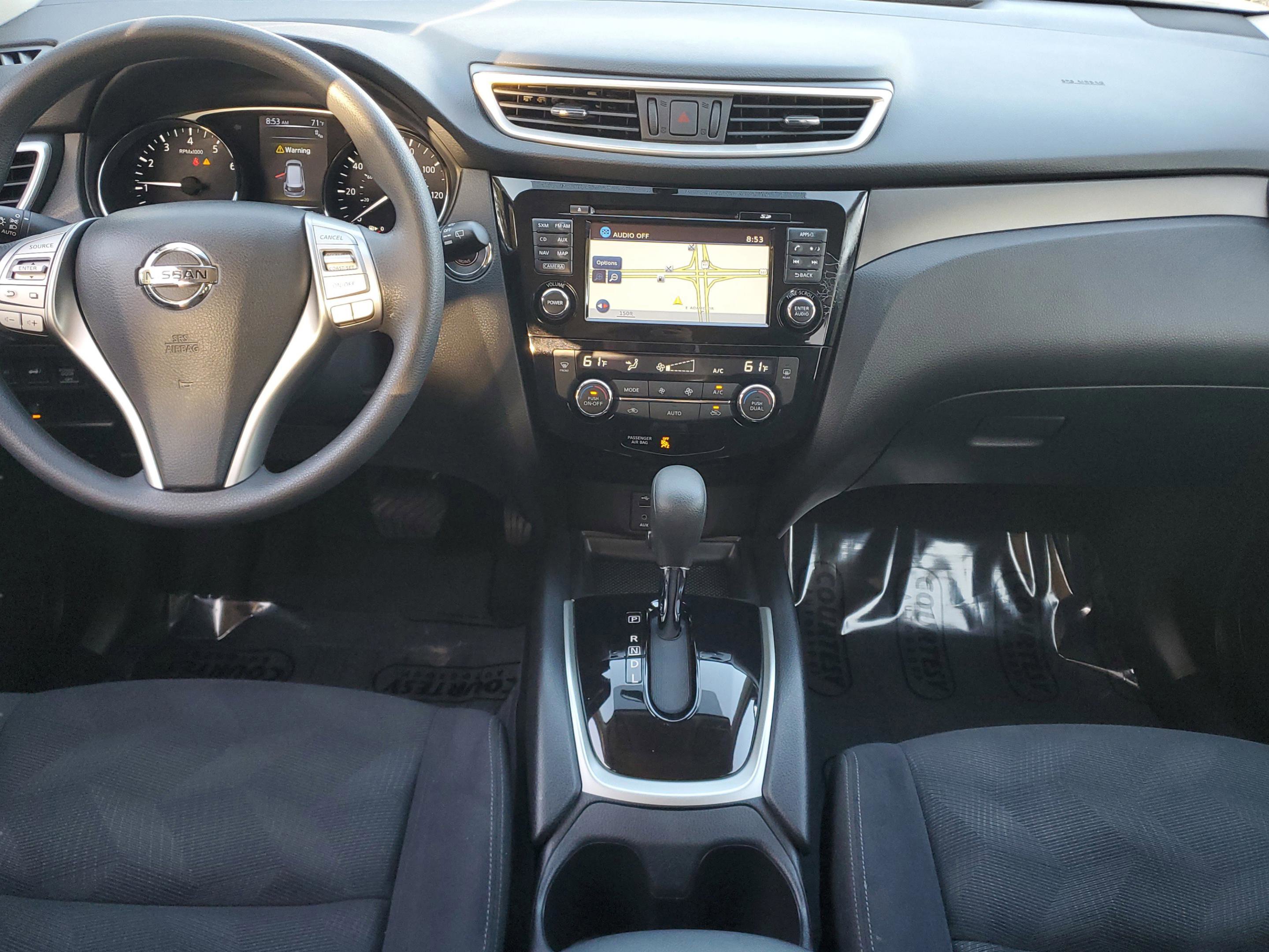 Used 2016 Nissan Rogue SV w/ SV Premium Package image 14