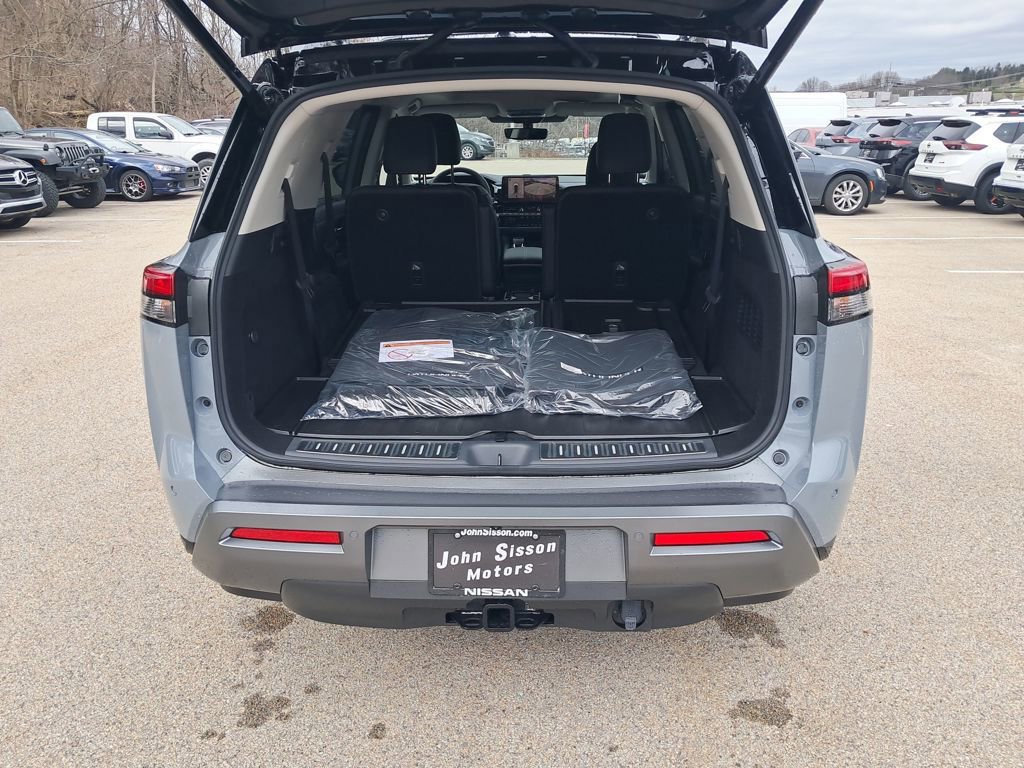 New 2026 Nissan Pathfinder Platinum w/ Lighting Package image 24