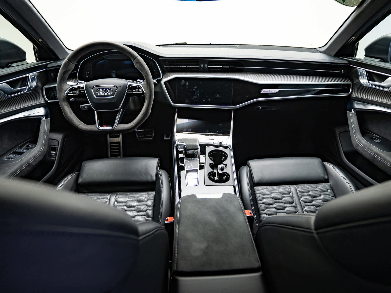 Used 2024 Audi RS 6 performance image 18