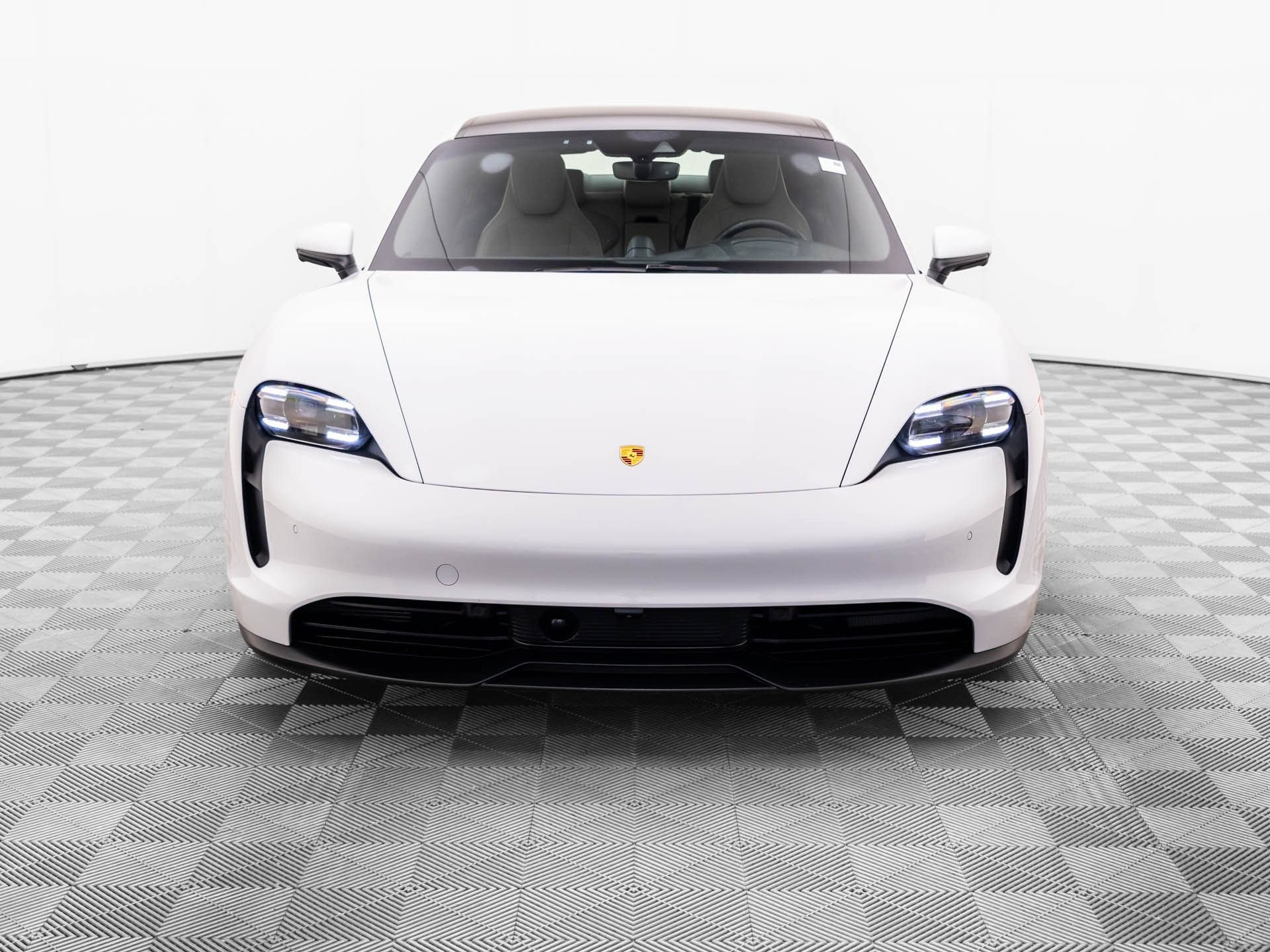 Used 2023 Porsche Taycan RWD image 8
