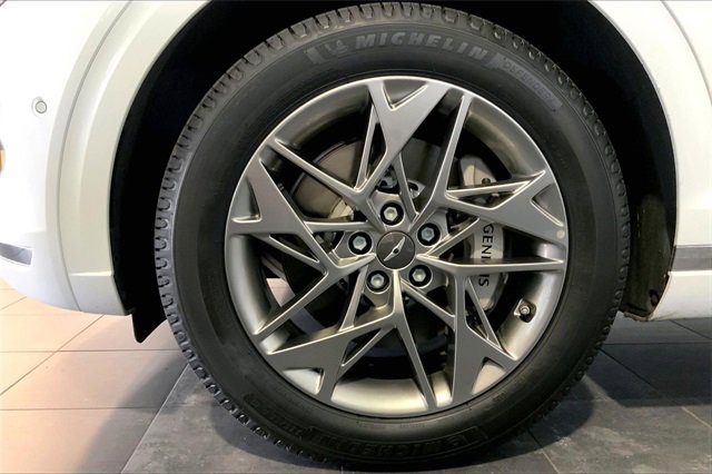 Used 2023 Genesis GV70 2.5T w/ Advanced Package image 9