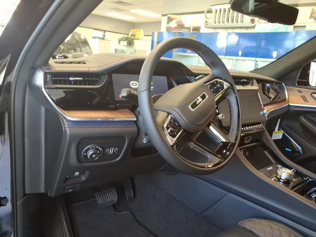 New 2027 Jeep Grand Cherokee Summit w/ Obsidian Package AWD/4WD image 13