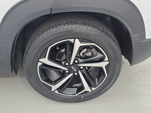 Used 2023 Chevrolet TrailBlazer RS w/ Sun and Liftgate Package image 33