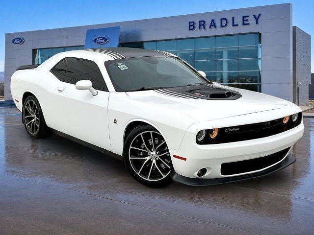 Used 2017 Dodge Challenger R/T Scat Pack RWD image 1