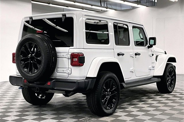 Used 2021 Jeep Wrangler Unlimited Sahara image 12