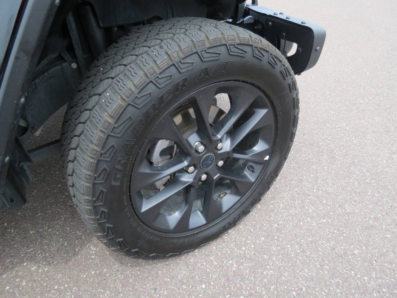 Used 2025 Jeep Wrangler Unlimited Sahara AWD/4WD image 10
