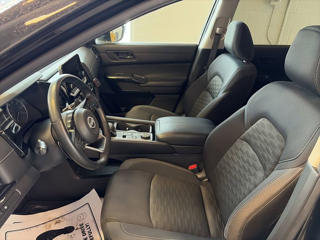 Used 2023 Nissan Pathfinder SV w/ Cargo Package AWD/4WD image 11